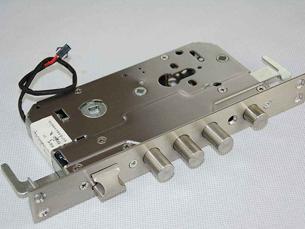 宛城24小时上门开锁公司