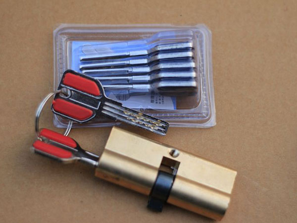 宛城24小时上门开锁公司